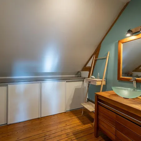 La Départ - à 2.5 Km Hébergement de vacances *