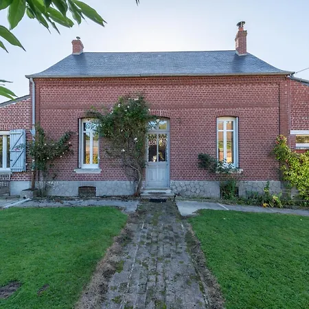 La Depart - A 2.5 Km Saint-Quentin-Lamotte-Croix-au-Bailly