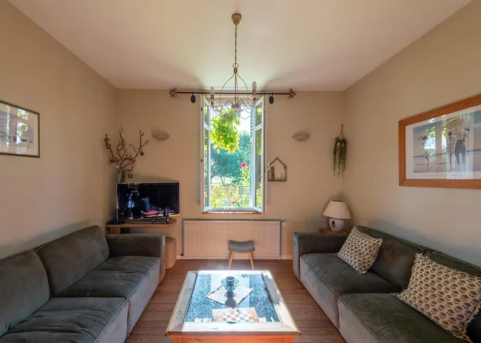 La Départ - à 2.5 Km Hébergement de vacances *